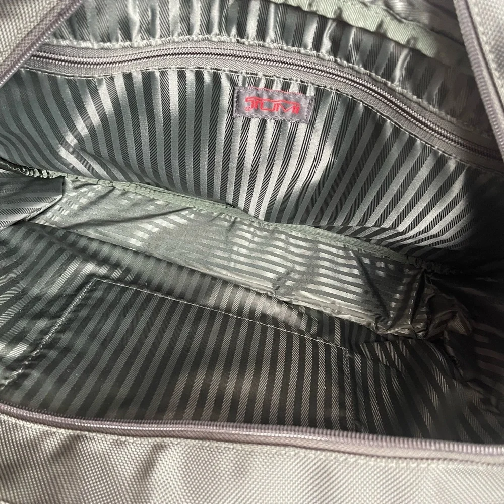 Tumi Deluxe Travel Bag Army Green NWOT